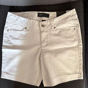 Cato White Women's Shorts